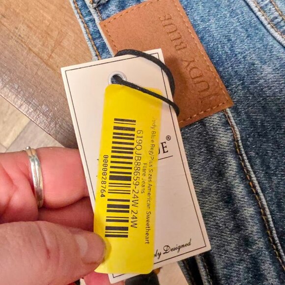 Judy Blue High Waist American Flag Print Flare Denim Jeans 24W BNWT - Picture 2 of 5